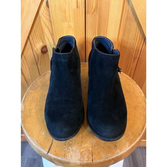 Vionic Womens Black Suede Ankle Bootie Low Block Heel Side Zip Size 7.5 - Picture 2 of 10